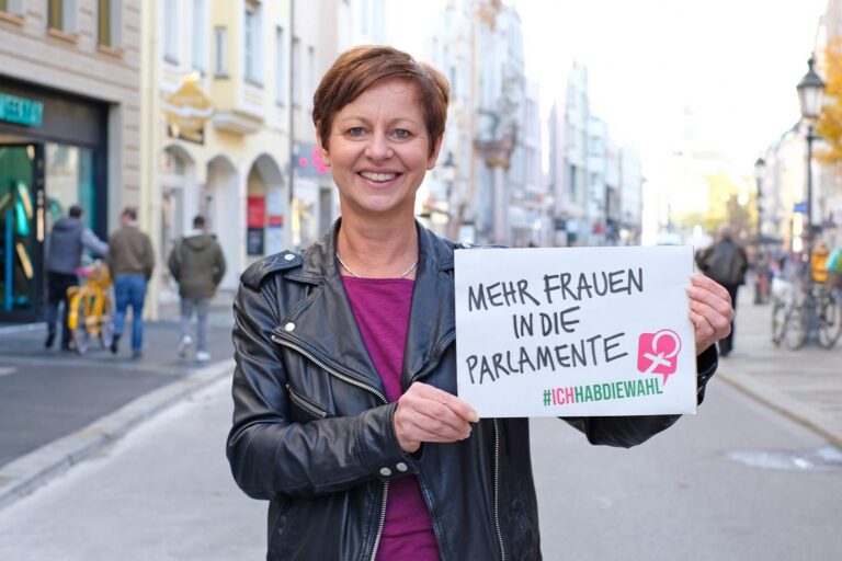 100 Jahre Frauenwahlrecht: Mehr Frauen in die Parlamente!