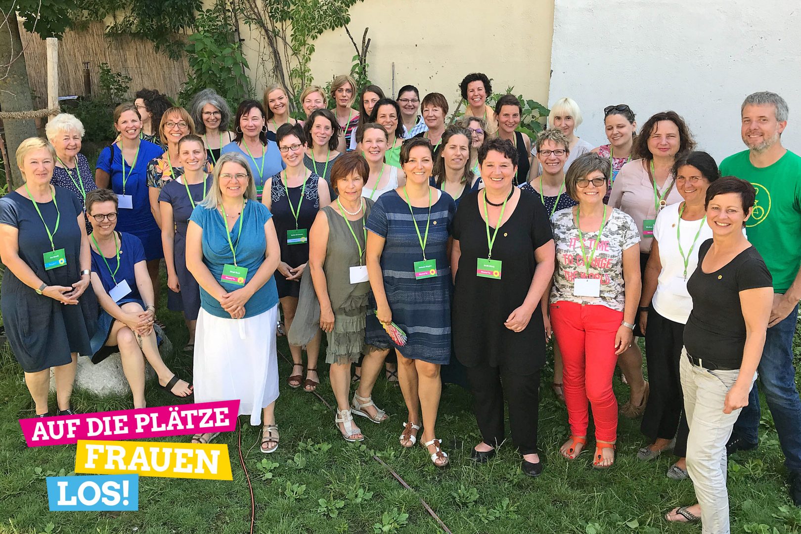 Die Teilnehmerinnen der ersten Runde des neuen Frauen-Förderprogramms der bayerischen Grünen gemeinsam mit ihren Mentor*innen bei der Auftaktveranstaltung im Juni 2019.